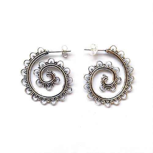 Silver earring with Balinese wire ornament, antique; per pair