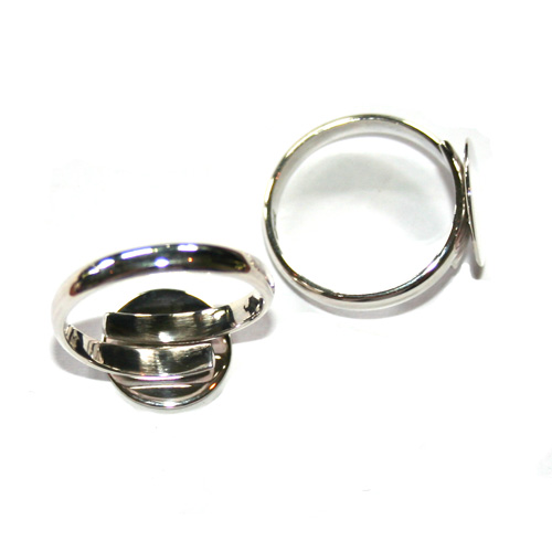 Zilveren ring met glad bovenplaatje, verstelbaar; per stuk